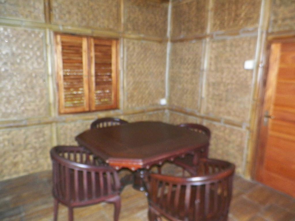 Villa Kampung Karuhun Sutan Raja Bandung Room photo