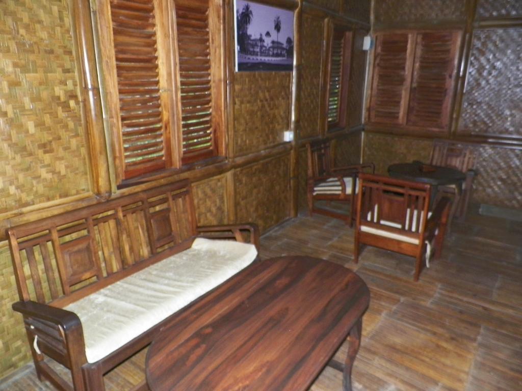 Villa Kampung Karuhun Sutan Raja Bandung Room photo